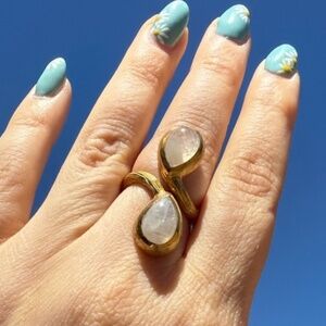 Vintage Gold Tone Bypass Ring with Moonstone Teardrop Cabochons – Size 7.25